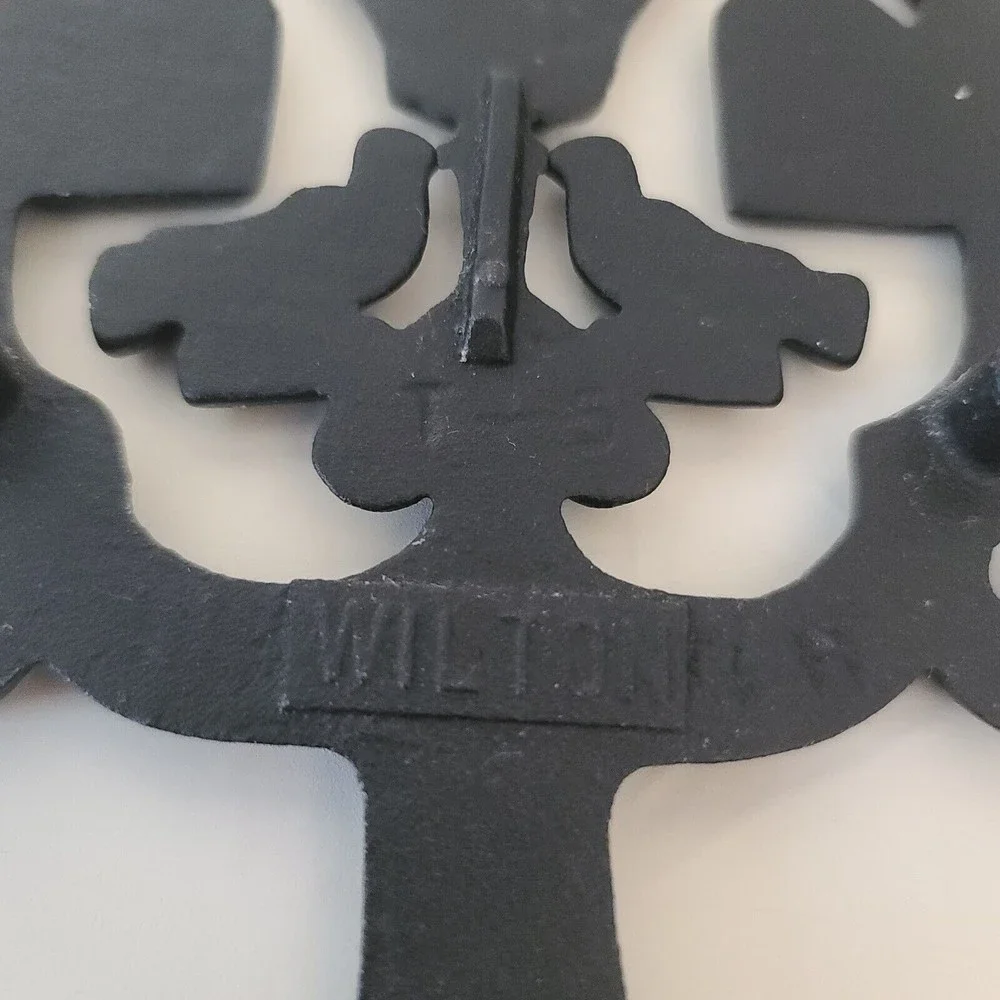 Vintage Wilton Cast Iron Trivet Heart & Birds
